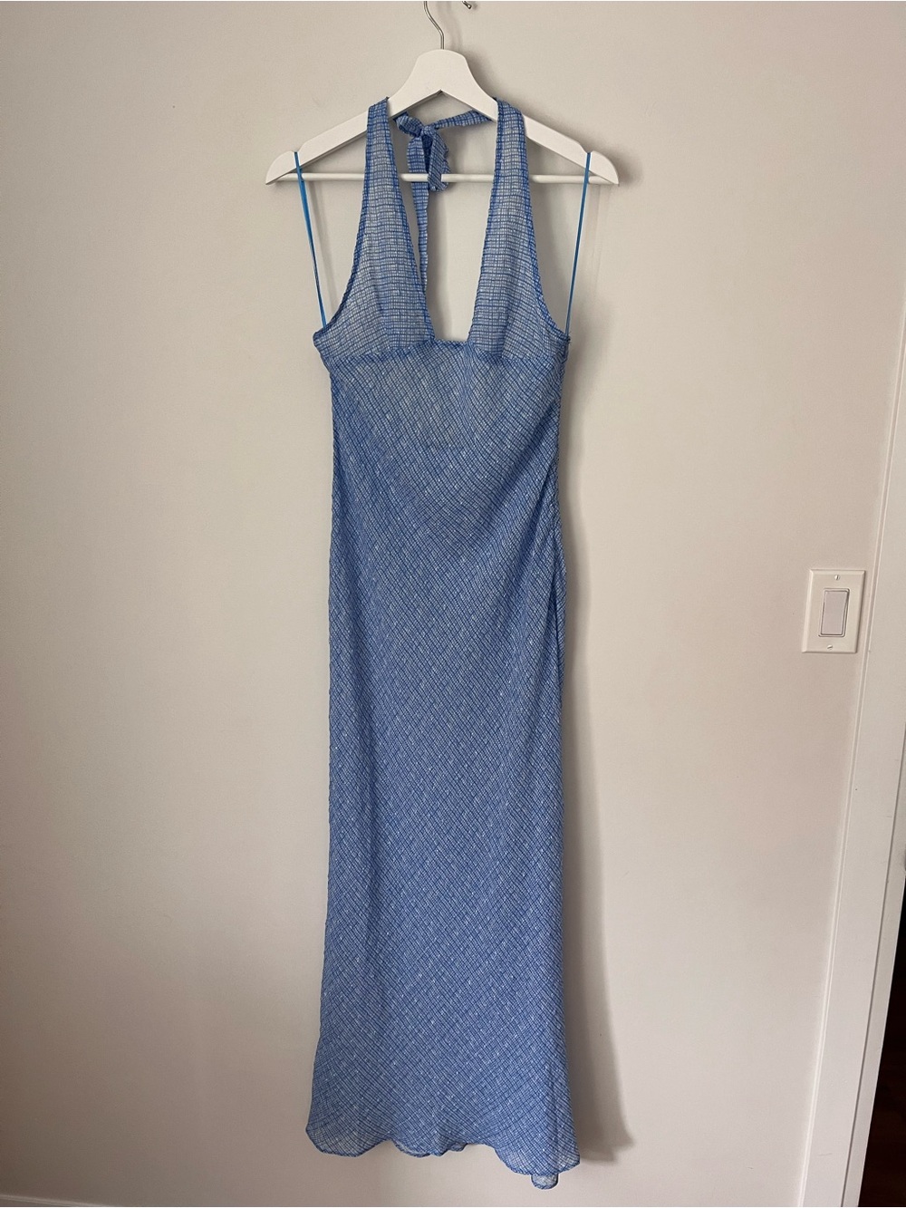 Lioness Sky Blue Halter V-Neck Maxi Dress - Picture 4 of 8